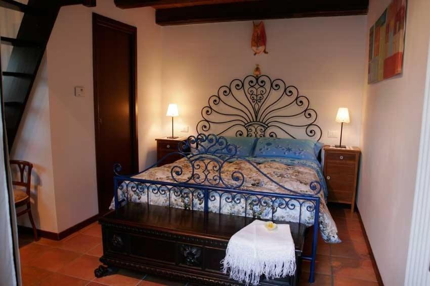 B&B Terra Di Mezzo Ascoli Piceno Bagian luar foto